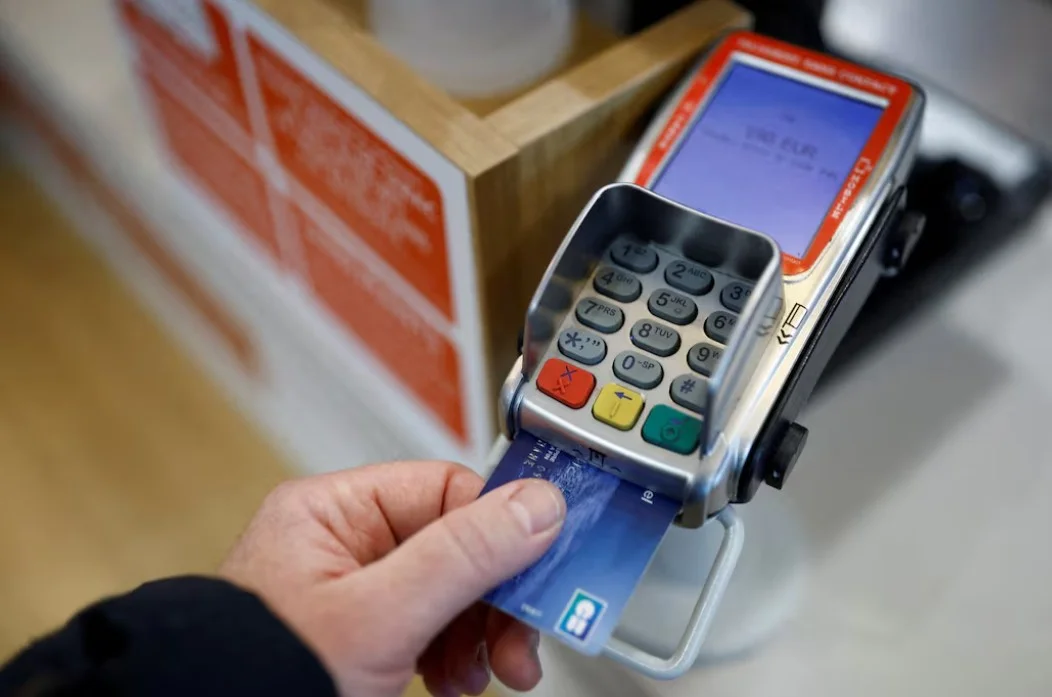 «Μην το χάσεις: Ο λόγος που η πληρωμή με κάρτα μέχρι Δεκέμβριο του 2025 είναι κρίσιμη για εσένα!»