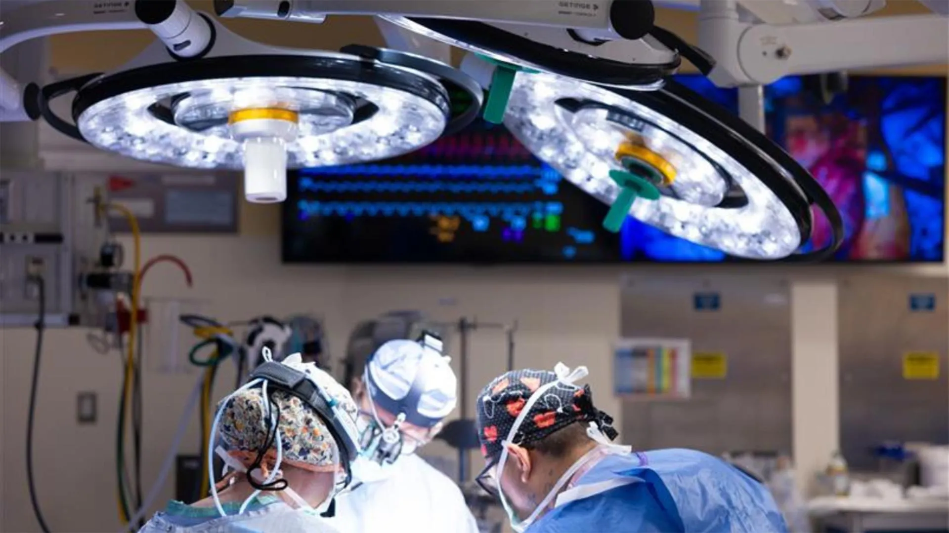 «Θαύμα της Ιατρικής: Διπλή Μεταμόσχευση Καρδιάς και Ήπατος Σώζει Μικρή Ηρωίδα 11 Ετών!»