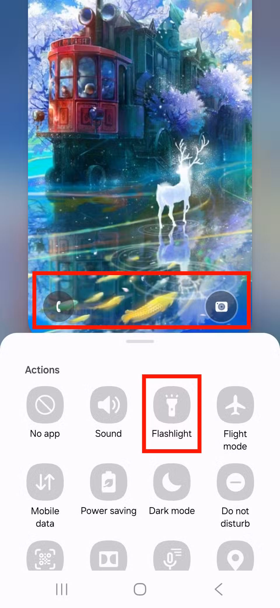 Selecting Flashlight on the list of actions for the right and left icon on the edit lock screen menu on a Samsung phone