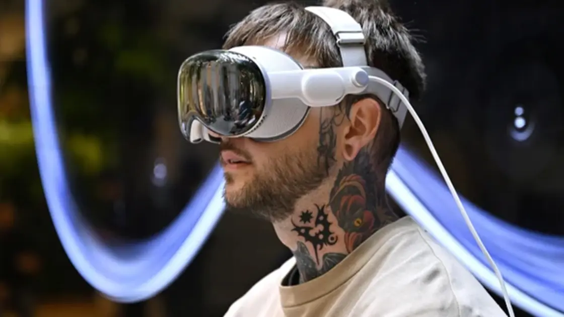 Αυτός είναι ο Αληθινός Λόγος που το Apple Vision Pro Απογοήτευσε τους Φανς!