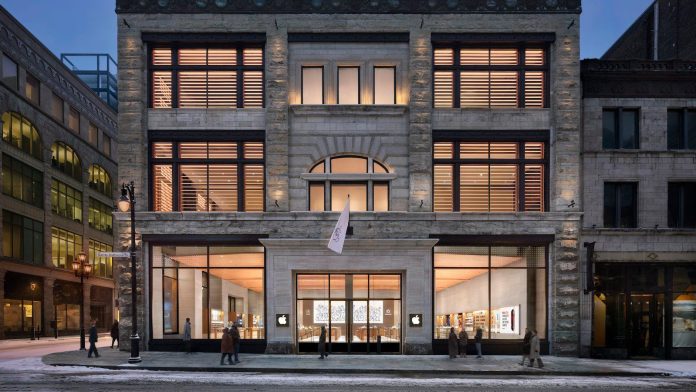 Το ολοκαίνουργιο Apple Store είναι πλέον ανοιχτό στο κέντρο του Μόντρεαλ