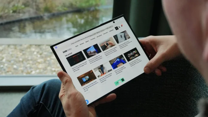 Εμφανίστηκε η πρώτη περίπτωση ζημιάς στην οθόνη Samsung Galaxy Z TriFold