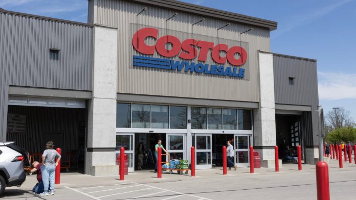 6 λόγοι για να αγοράσετε το iPhone σας από την Costco (αντί από το Apple Store)