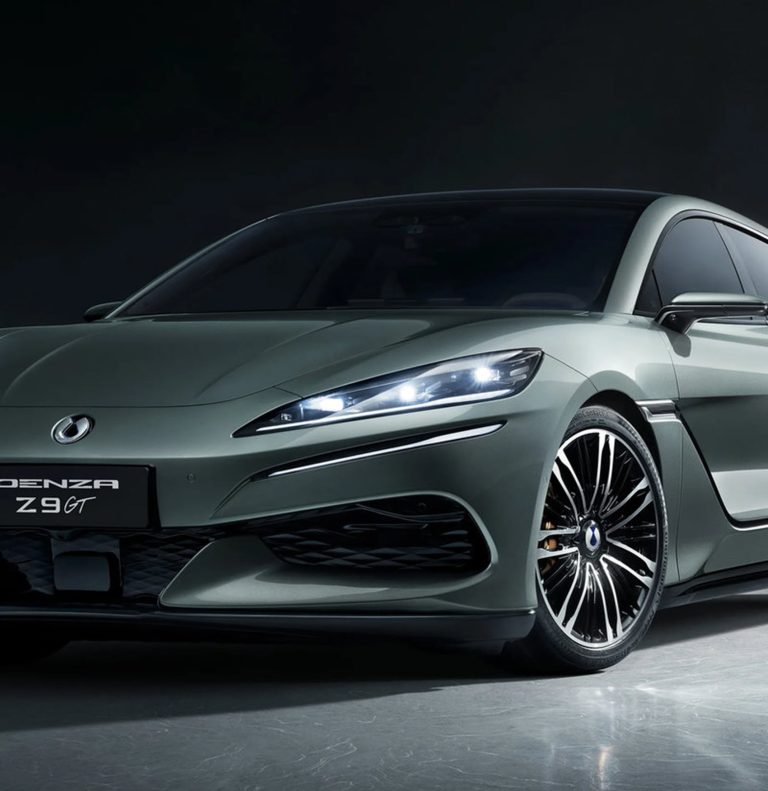 Η BYD αποκαλύπτει το Tesla killer με αυτονομία 1.036 χιλιόμετρα και φόρτιση 10–70% σε μόλις 5 λεπτά