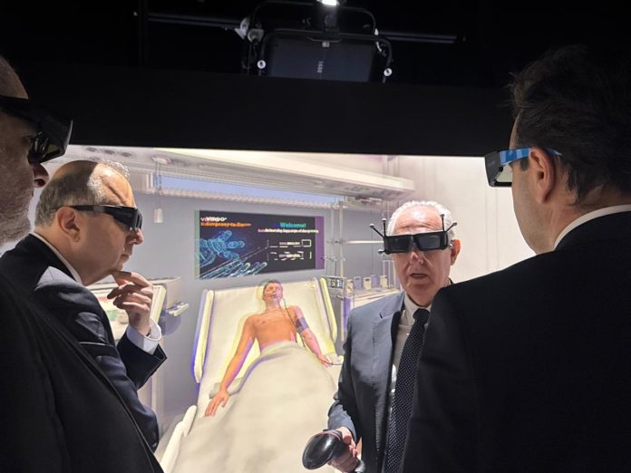 Ο πρώτος Κύβος Εμβύθισης σε όλη τη νοτιοανατολική Ευρώπη λειτουργεί στο Αριστοτέλειο Πανεπιστήμιο: Οι εντυπώσεις του υπουργού Ψηφιακής Διακυβέρνησης Δημήτρη Παπαστεργίου Ο πρώτος Κύβος Εμβύθισης σε όλη τη νοτιοανατολική Ευρώπη λειτουργεί στο Αριστοτέλειο Πανεπιστήμιο: Οι εντυπώσεις του υπουργού Ψηφιακής Διακυβέρνησης Δημήτρη Παπαστεργίου