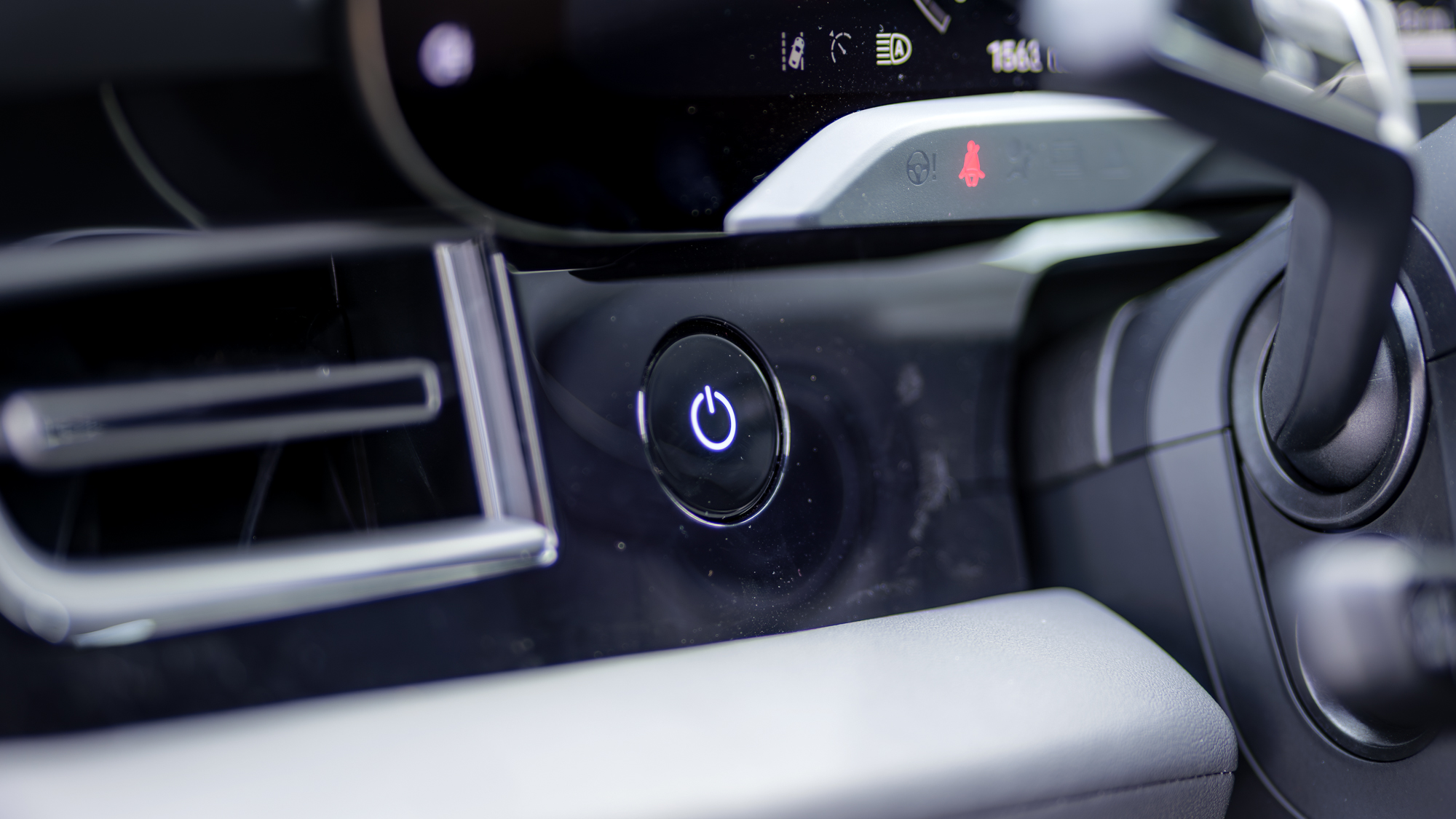 Test drive Porsche Taycan 2025.