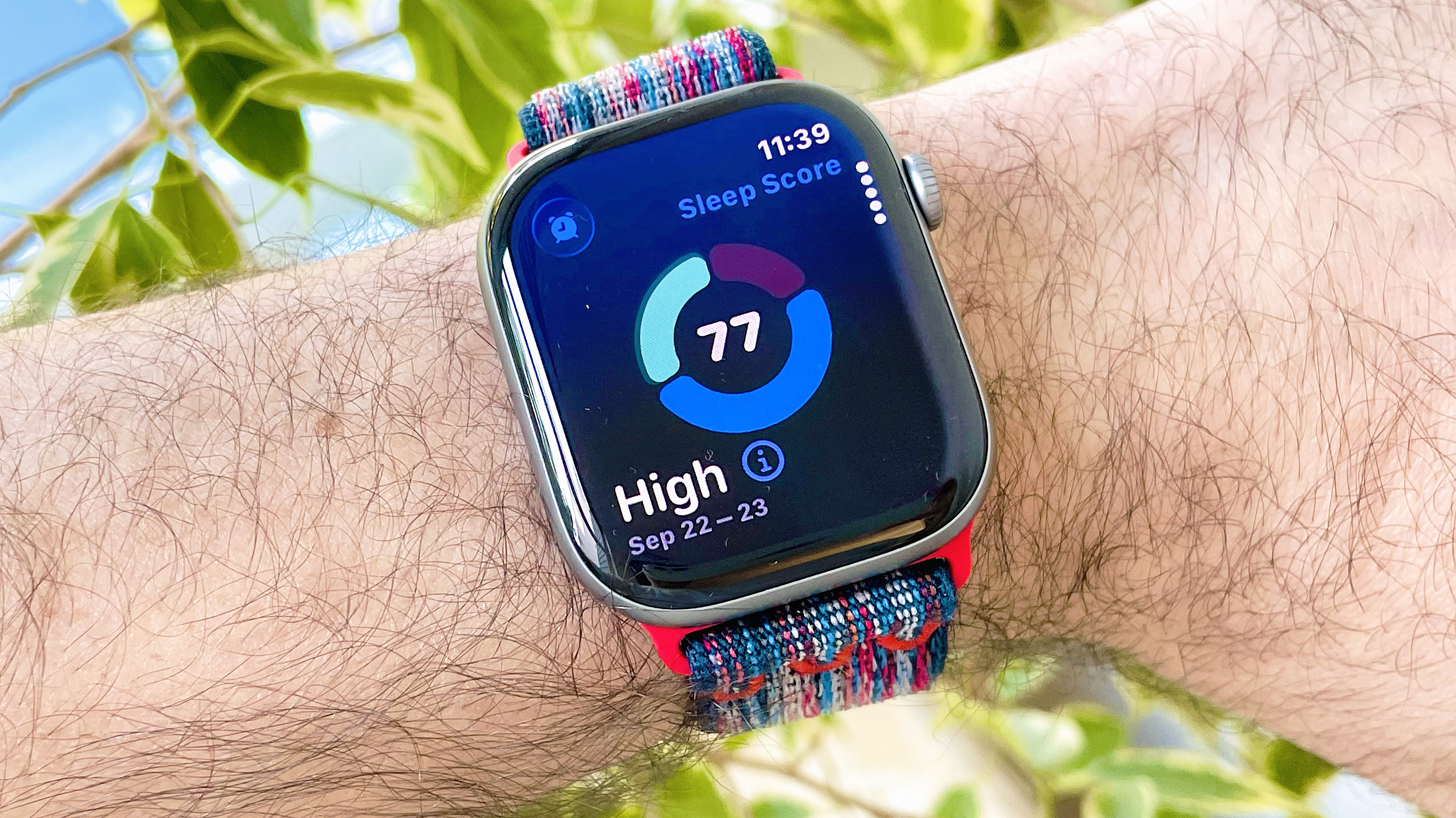 Κοντινό πλάνο του Apple Watch Series 11 που δείχνει τη βαθμολογία ύπνου ενός χρήστη