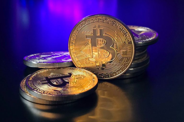 Εγκλωβισμένο στη ζώνη των $66.000 το Bitcoin – Στα «κόκκινα» και τα alts