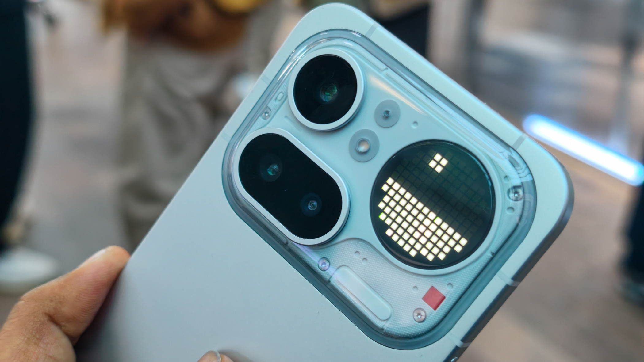 Nothing Phone 4a Pro Silver κάμερες από την κυκλοφορία στο Λονδίνο