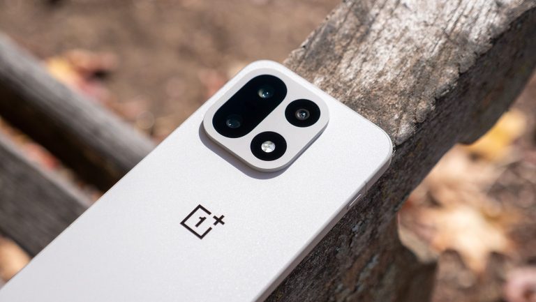 Το στέλεχος της OnePlus που απέρριψε τις φήμες τερματισμού λειτουργίας έχει τώρα παραιτηθεί