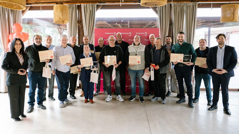 Το Freenow βραβεύει τους οδηγούς της χρονιάς και διπλασιάζει τα φιλοδωρήματα για την Παγκόσμια Ημέρα Οδηγών Ταξί