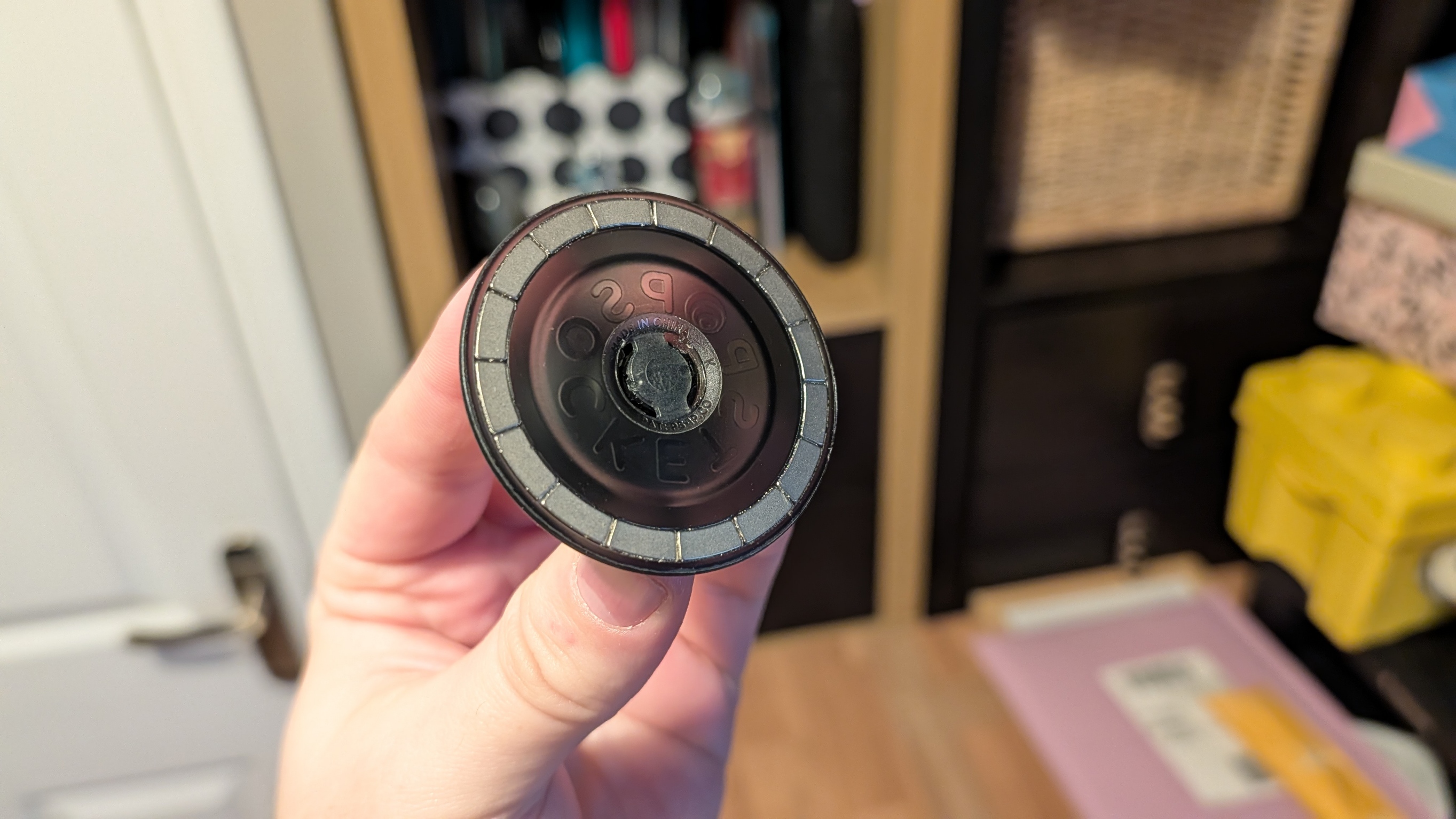 Popsocket με magsafe σε iPhone 17 Pro