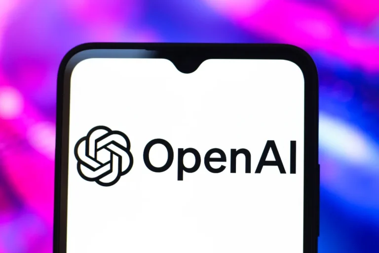 Η επικεφαλής της ρομποτικής OpenAI Caitlin Kalinowski παραιτείται ως απάντηση στη συμφωνία του Πενταγώνου