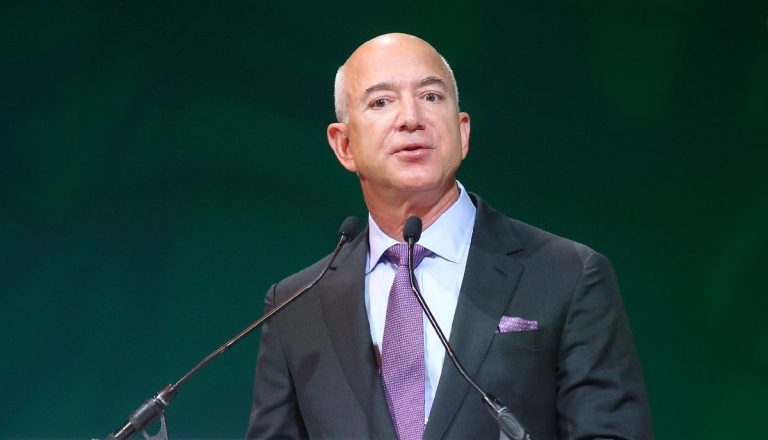 Eπενδυτικό σχέδιο 100 δισ. για βιομηχανική παραγωγή μέσω ΑΙ