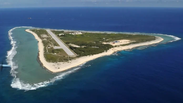 Η Ιαπωνία κοιτάζει μακρινό νησί για χωματερή πυρηνικών αποβλήτων Η Ιαπωνία κοιτάζει μακρινό νησί για χωματερή πυρηνικών αποβλήτων