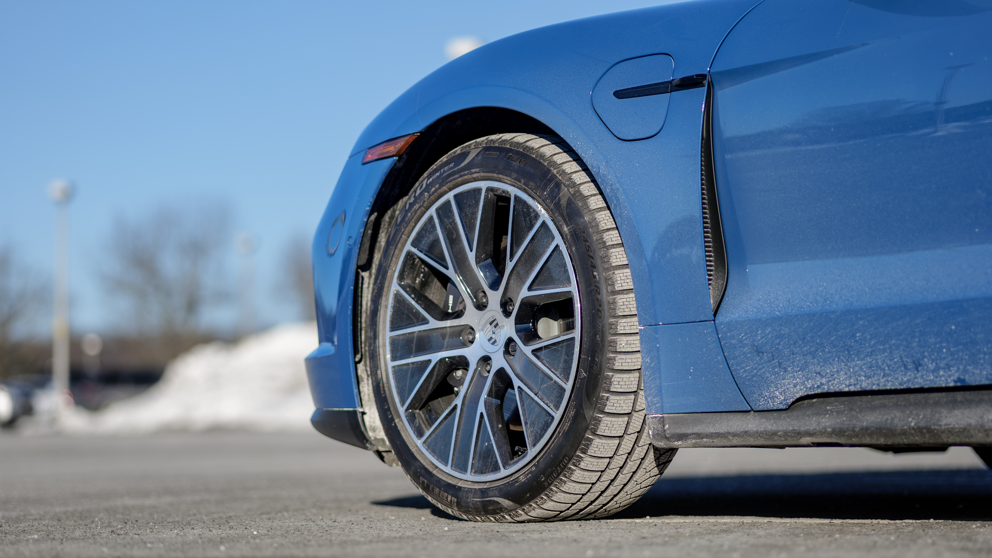 Test drive Porsche Taycan 2025.