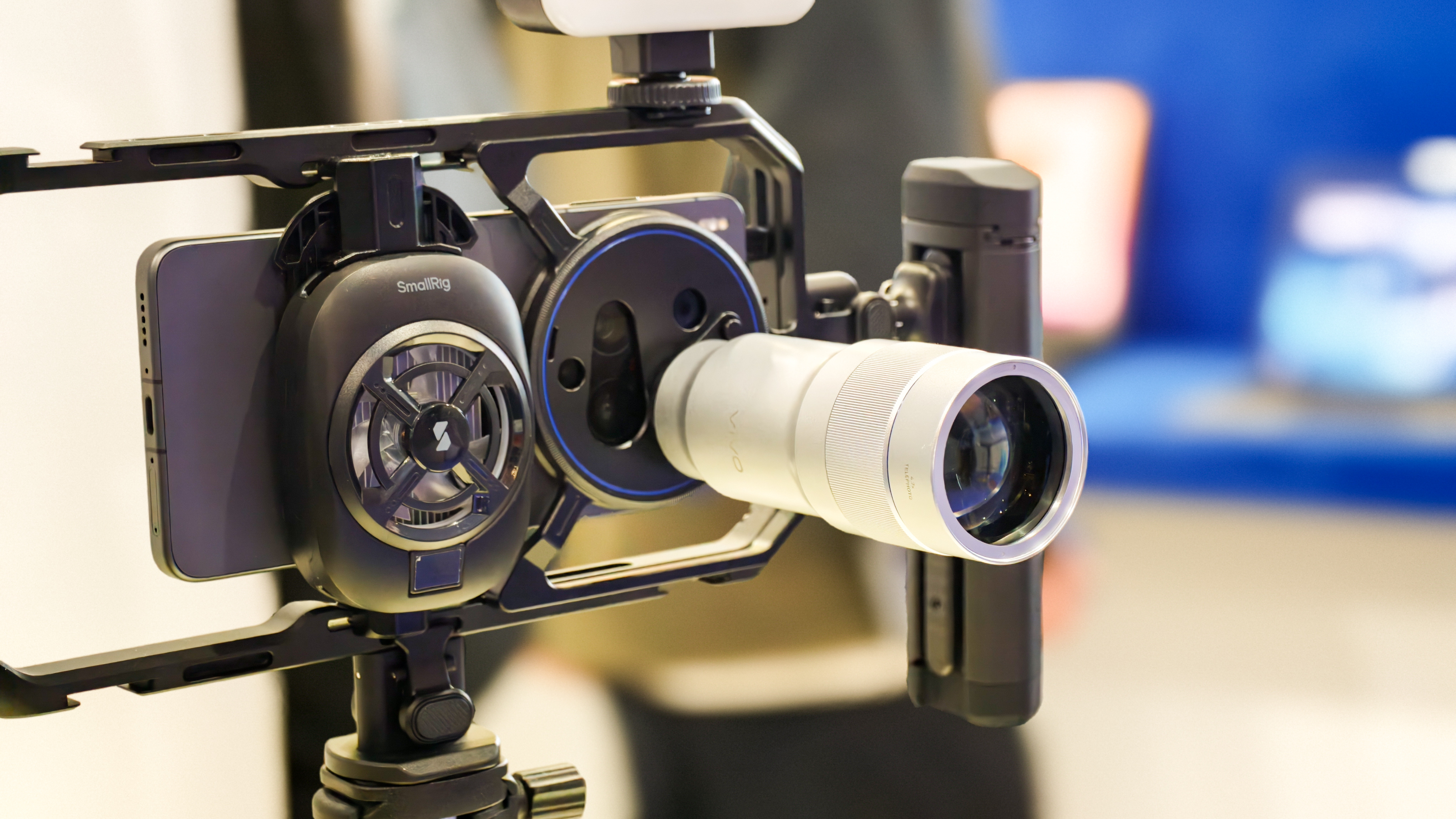 Vivo X300 Ultra hands-on στο MWC 2026