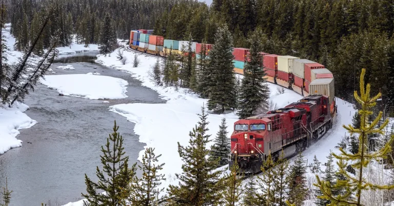 Πώς μπορεί μια ατμομηχανή να τραβήξει ένα μακρύ τρένο που είναι πολύ βαρύτερο;
