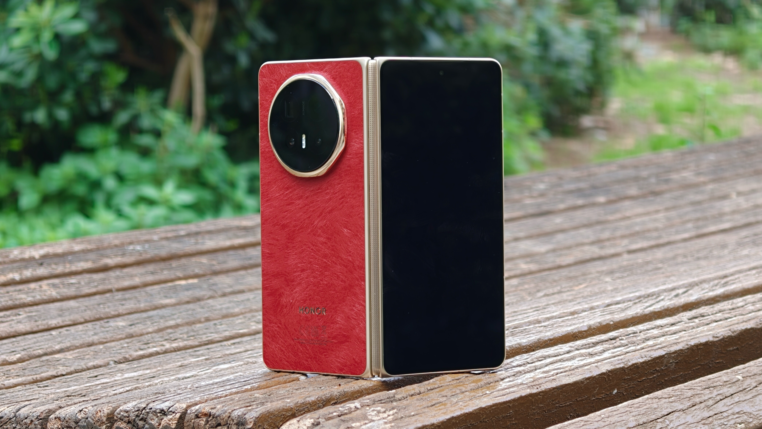 Χειροκίνητα με το Honor Magic V6