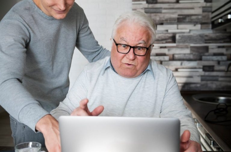 Η εθνική πρωτοβουλία για την ψηφιακή ένταξη ηλικιωμένων και ατόμων με αναπηρία