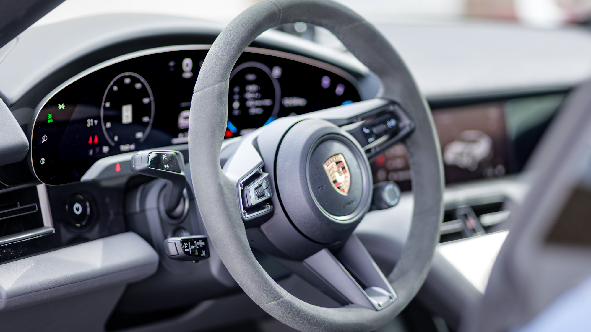 Test drive Porsche Taycan 2025.