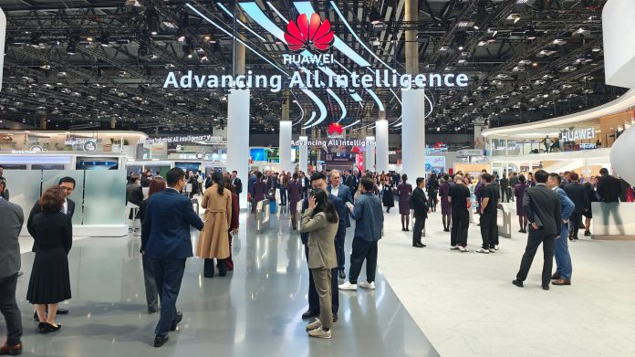 Η σύγκλιση AI και συνδεσιμότητας ορίζει το μέλλον στο MWC 2026 — InfoCom Η σύγκλιση AI και συνδεσιμότητας ορίζει το μέλλον στο MWC 2026 — InfoCom