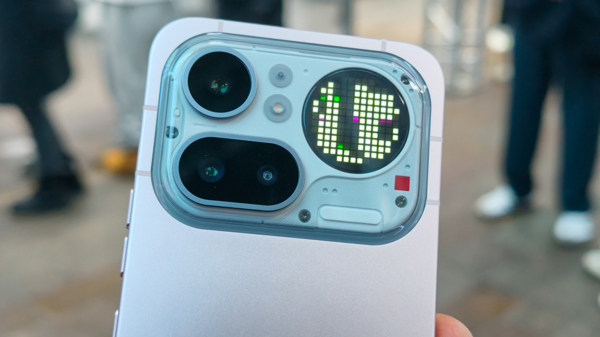 Nothing Phone 4a Pro από την κυκλοφορία στο Λονδίνο