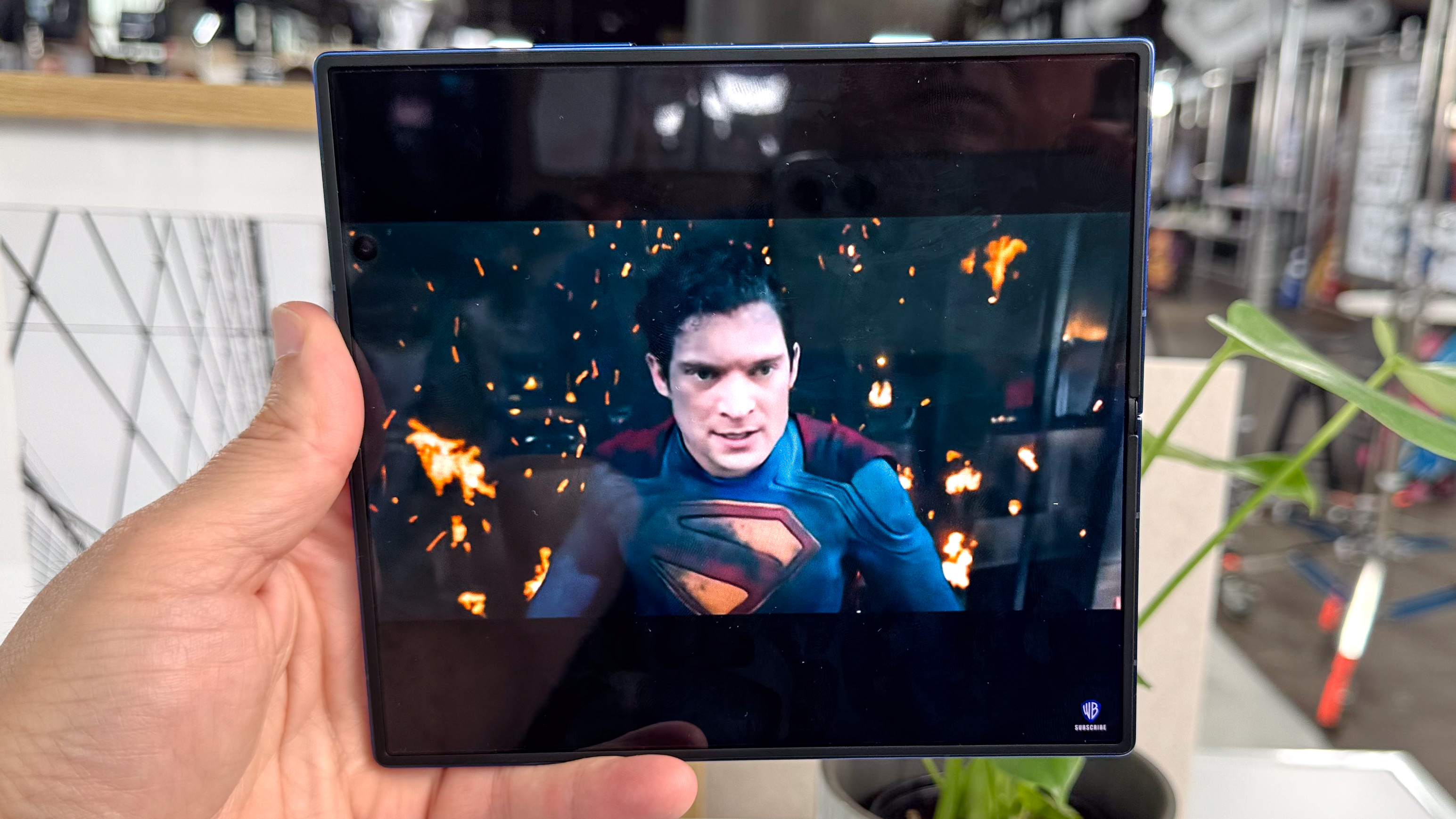 Το Galaxy Z Fold 7 εμφανίζεται κατά τη διάρκεια της εκδήλωσης hands on της Samsung