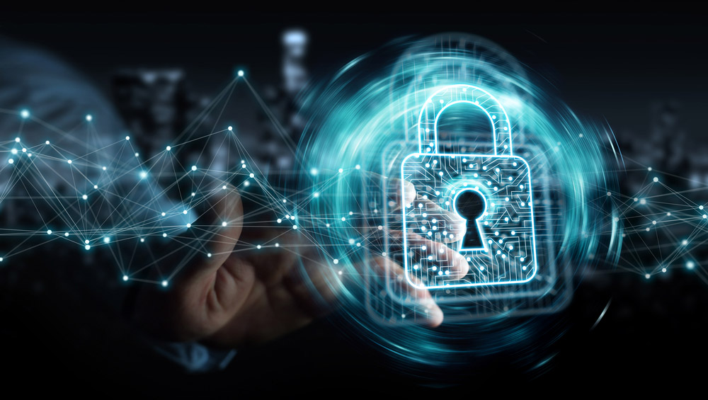 Ψηφιακά δημιουργημένη εικόνα μιας απόκοσμης ψηφιακής κλειδαριάς που αγγίζεται από ανθρώπινο χέρι.