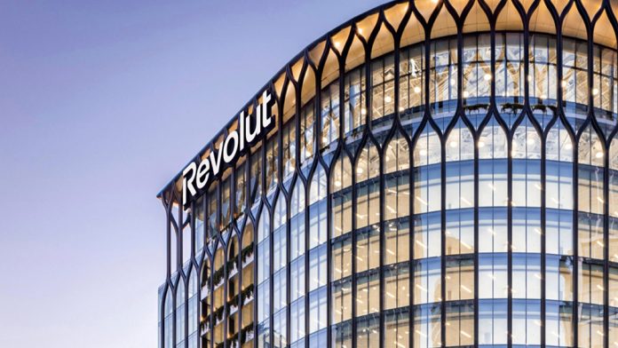 Η Revolut καταθέτει αίτηση για τραπεζική άδεια στις ΗΠΑ και ορίζει νέο CEO για την αμερικανική αγορά Η Revolut καταθέτει αίτηση για τραπεζική άδεια στις ΗΠΑ και ορίζει νέο CEO για την αμερικανική αγορά