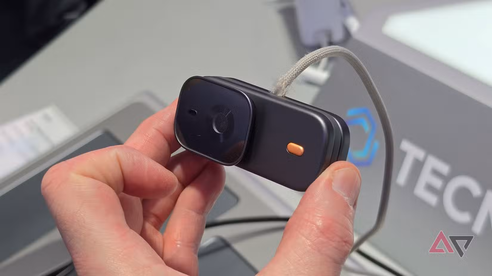 Η κάμερα δράσης του Tecno Magnetic Modular concept τηλεφώνου