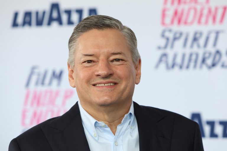 Γιατί η Netflix έκανε πίσω από την εξαγορά της Warner Bros