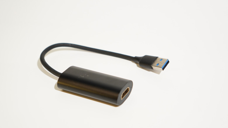 Προσαρμογέας USB Type-A σε HDMI για οπτική μετατροπή.