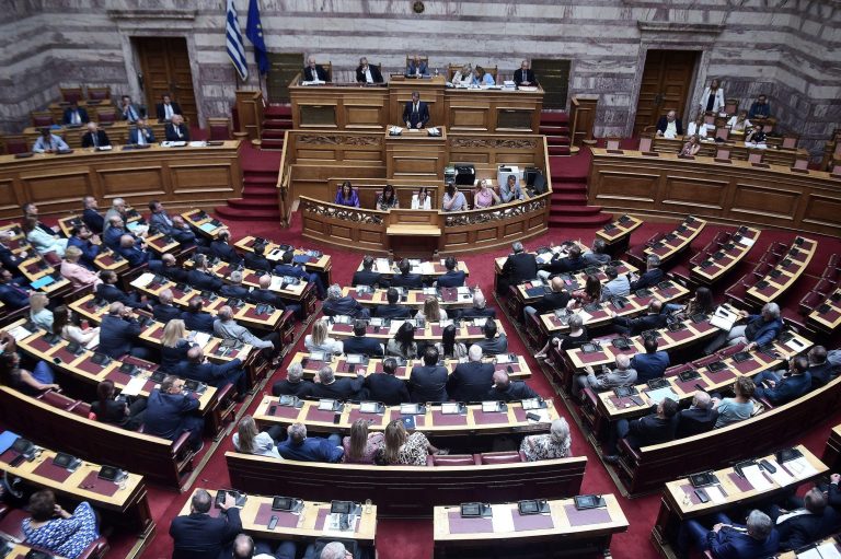 Βουλή: Συνεδριάζει η Ολομέλεια για τον ΟΠΕΚΕΠΕ- Το πόρισμα των ευθυνών και η επόμενη μέρα –