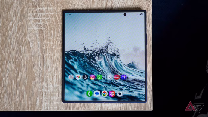 Οι αποδόσεις του Samsung Galaxy Z Fold 8 που διέρρευσαν υποδηλώνουν ότι παίρνουμε περισσότερα από τα ίδια Οι αποδόσεις του Samsung Galaxy Z Fold 8 που διέρρευσαν υποδηλώνουν ότι παίρνουμε περισσότερα από τα ίδια