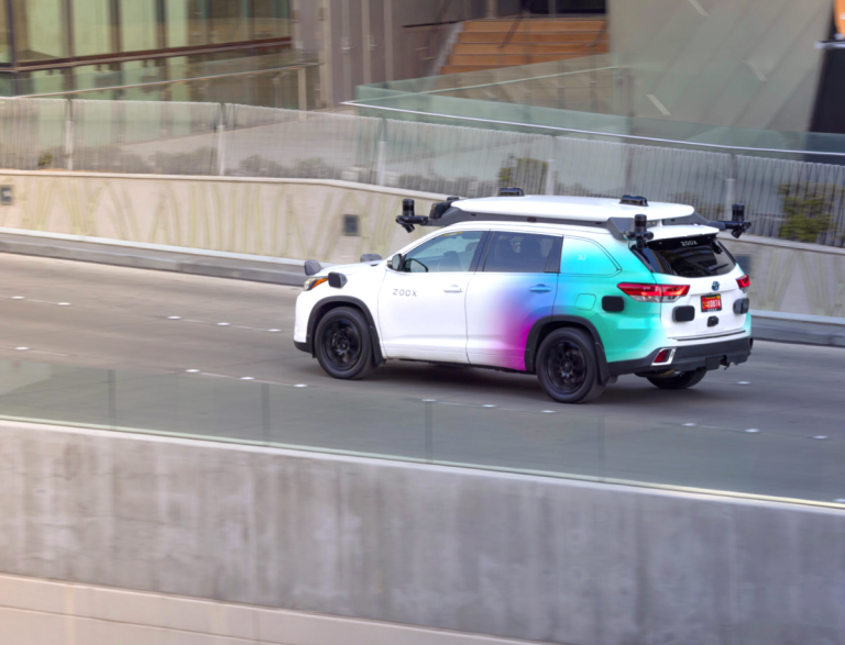 Η Zoox αρχίζει να χαρτογραφεί το Ντάλας και το Φοίνιξ για τη ρομποταξία της