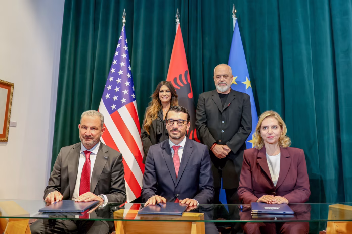 Aktor: Δύο συμφωνίες για LNG και ηλεκτρισμό στην Αλβανία Aktor: Δύο συμφωνίες για LNG και ηλεκτρισμό στην Αλβανία