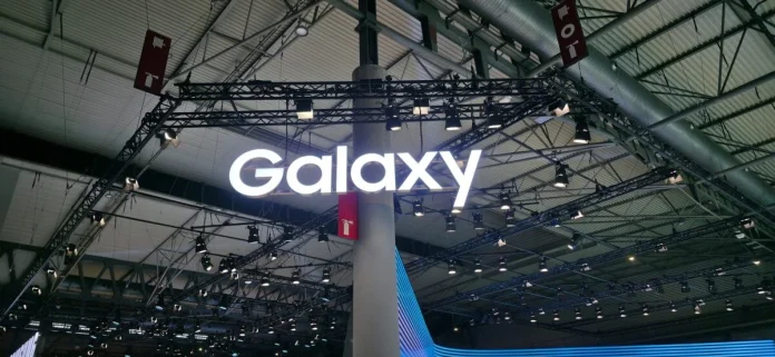 «Η Samsung ενισχύει τις συσκευές της με γρήγορη μνήμη RAM» «Η Samsung ενισχύει τις συσκευές της με γρήγορη μνήμη RAM»