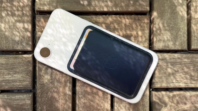«Apple iPhone 17e: Το smartphone που κοντεύει την τελειότητα!» «Apple iPhone 17e: Το smartphone που κοντεύει την τελειότητα!»