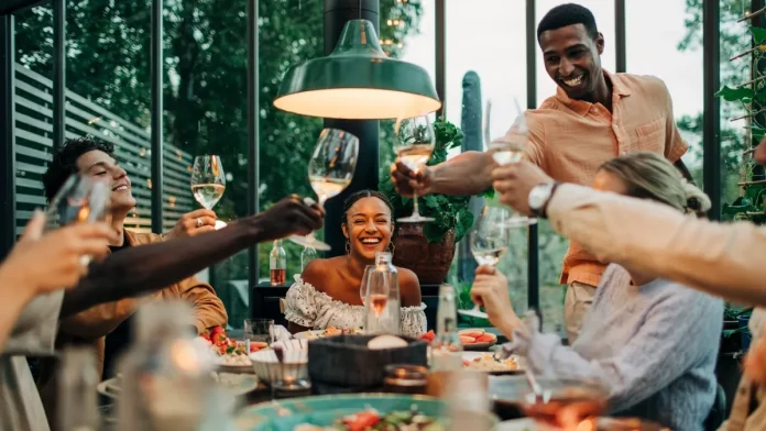 Η τέχνη της οργάνωσης ενός ιδανικού δείπνου Η τέχνη της οργάνωσης ενός ιδανικού δείπνου