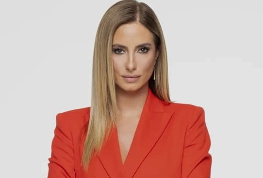 «Η Λένα Φλυτζάνη αναλαμβάνει το κεντρικό δελτίο του ΣΚΑΪ» «Η Λένα Φλυτζάνη αναλαμβάνει το κεντρικό δελτίο του ΣΚΑΪ»
