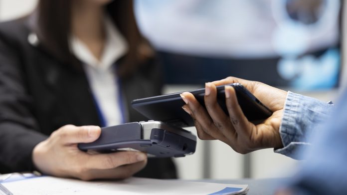 3 Λειτουργίες της Apple Pay που δεν γνωρίζετε αλλά πρέπει να δείτε 3 Λειτουργίες της Apple Pay που δεν γνωρίζετε αλλά πρέπει να δείτε
