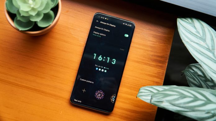 Οθόνη Always On ή Tap-to-Wake: Ποια είναι η καλύτερη επιλογή; Οθόνη Always On ή Tap-to-Wake: Ποια είναι η καλύτερη επιλογή;
